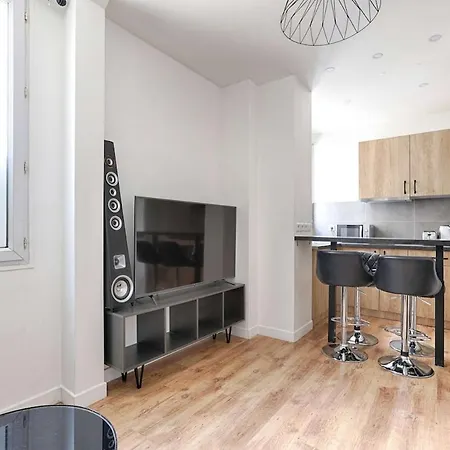 Appartamento 2br Montmartre Chapelle Parigi