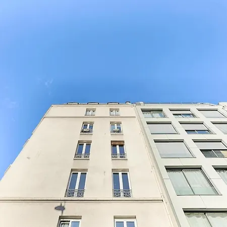 2br Montmartre Chapelle Apartment