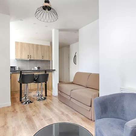 Apartment 2br Montmartre Chapelle