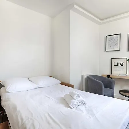 2br Montmartre Chapelle * Paris